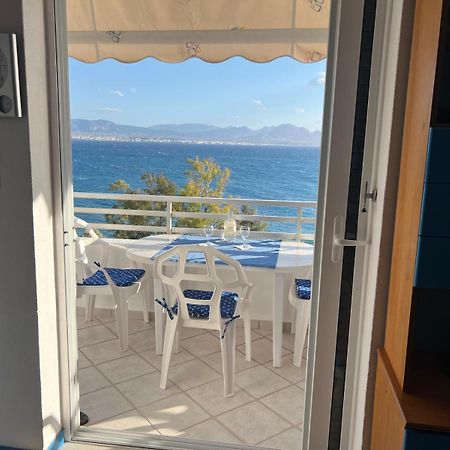 Atlas Apartment With Private Beach And Seaview Blue Loutraki  Bagian luar foto