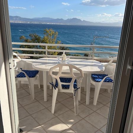 Atlas Apartment With Private Beach And Seaview Blue Loutraki  Bagian luar foto